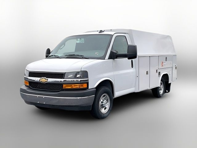 2025 Chevrolet Express Base