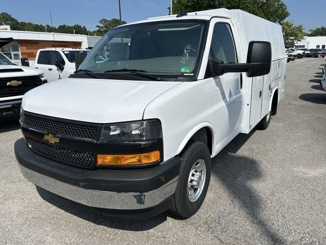 2025 Chevrolet Express Base
