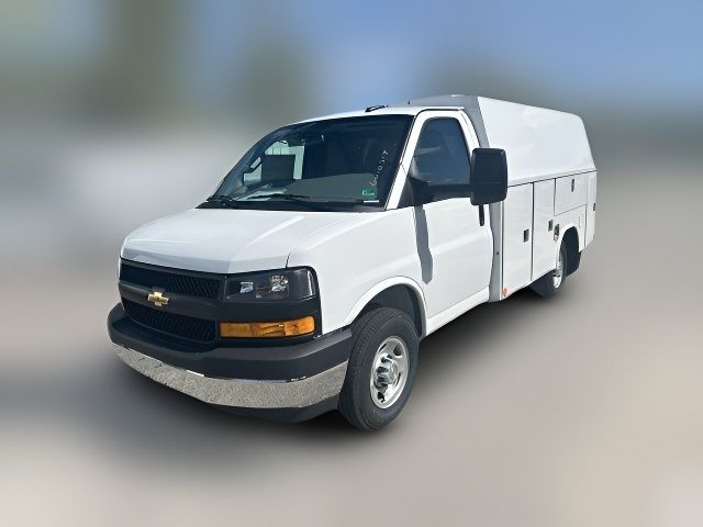 2025 Chevrolet Express Base