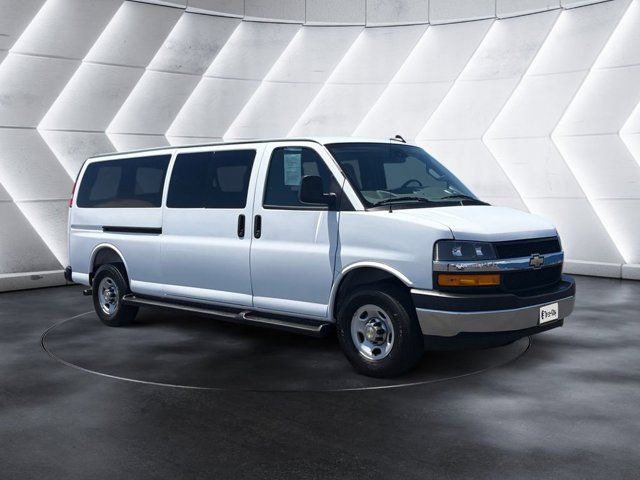 2025 Chevrolet Express LT