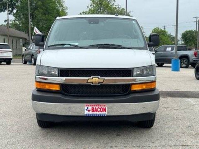 2025 Chevrolet Express LT