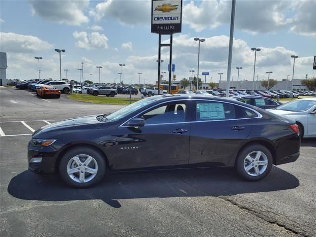 2025 Chevrolet Malibu LS