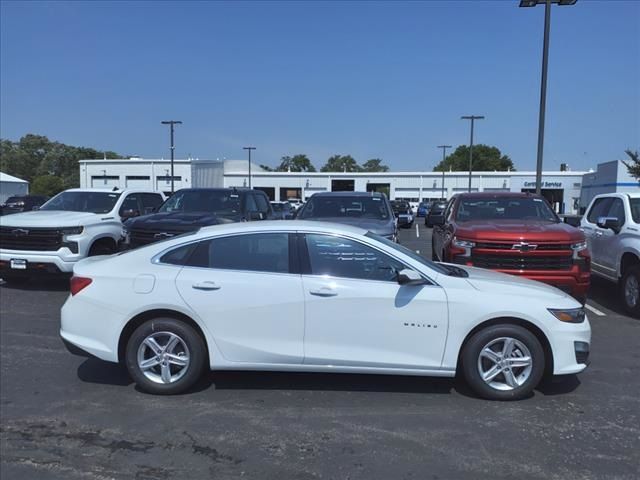 2025 Chevrolet Malibu LS