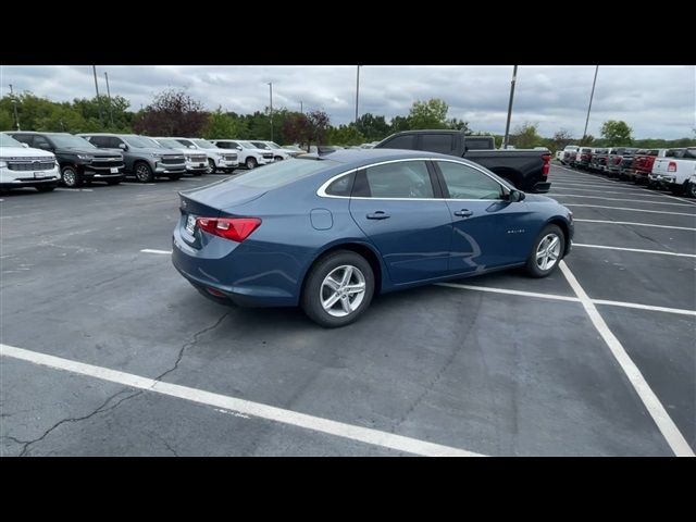 2025 Chevrolet Malibu LS