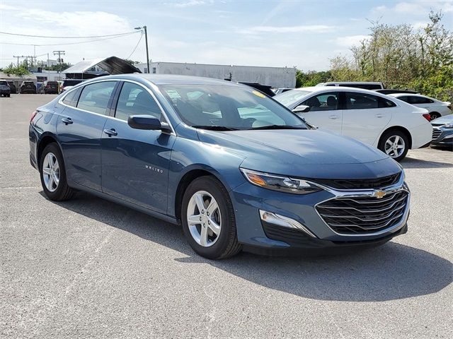 2025 Chevrolet Malibu LS