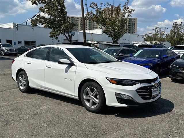 2025 Chevrolet Malibu LS