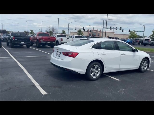 2025 Chevrolet Malibu LS