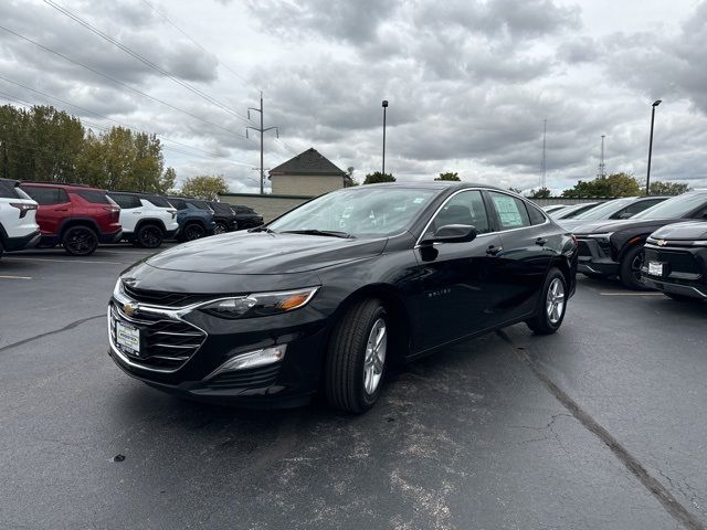 2025 Chevrolet Malibu LS