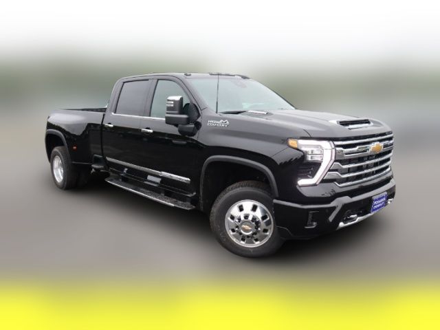 2025 Chevrolet Silverado 3500HD High Country