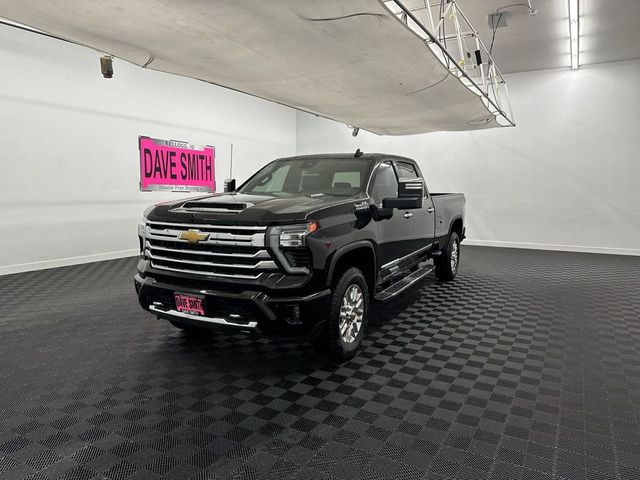 2025 Chevrolet Silverado 3500HD High Country