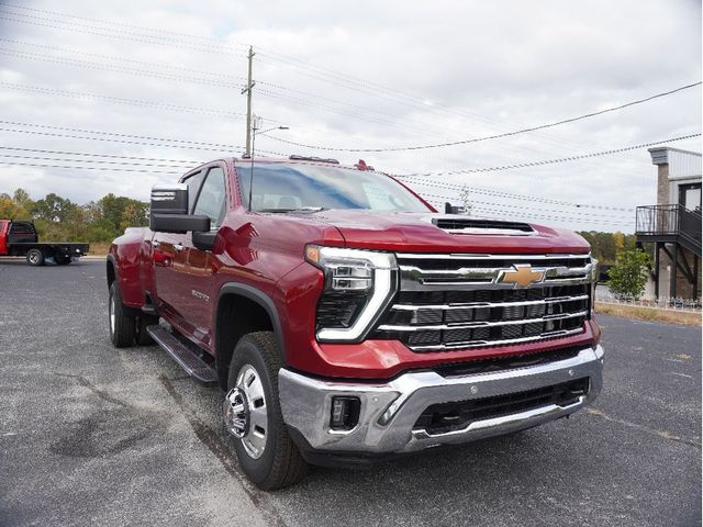 2025 Chevrolet Silverado 3500HD LTZ