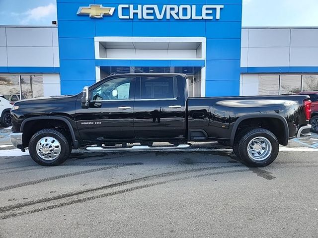 2025 Chevrolet Silverado 3500HD LTZ