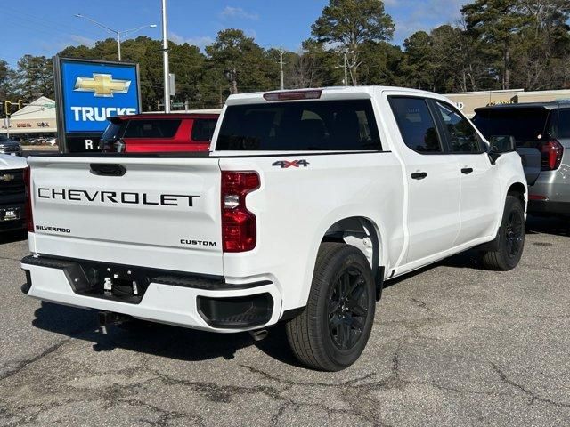 2025 Chevrolet Silverado 1500 Custom