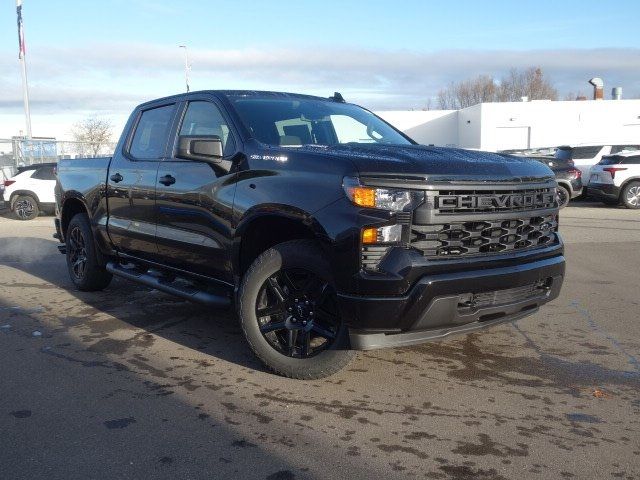 2025 Chevrolet Silverado 1500 Custom