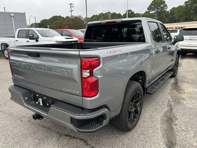 2025 Chevrolet Silverado 1500 Custom