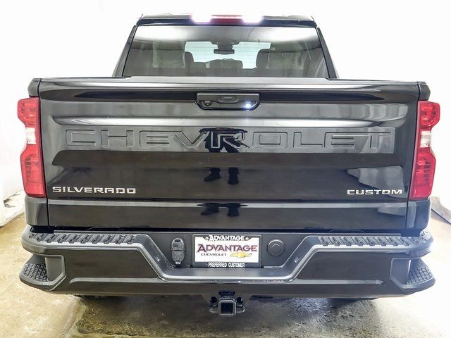 2025 Chevrolet Silverado 1500 Custom