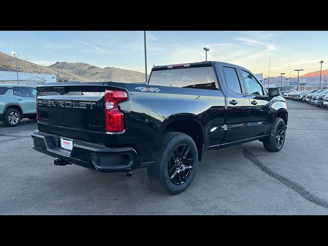 2025 Chevrolet Silverado 1500 Custom