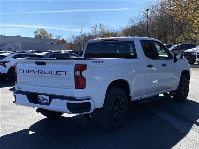 2025 Chevrolet Silverado 1500 Custom