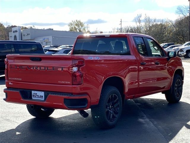 2025 Chevrolet Silverado 1500 Custom