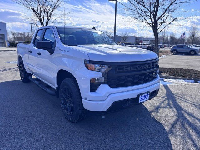 2025 Chevrolet Silverado 1500 Custom