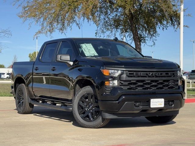 2025 Chevrolet Silverado 1500 Custom