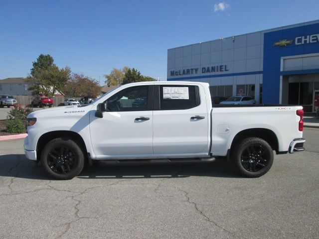 2025 Chevrolet Silverado 1500 Custom