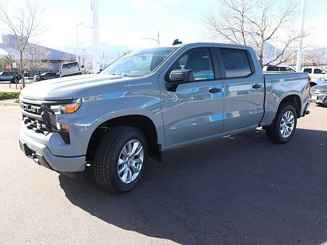 2025 Chevrolet Silverado 1500 Custom