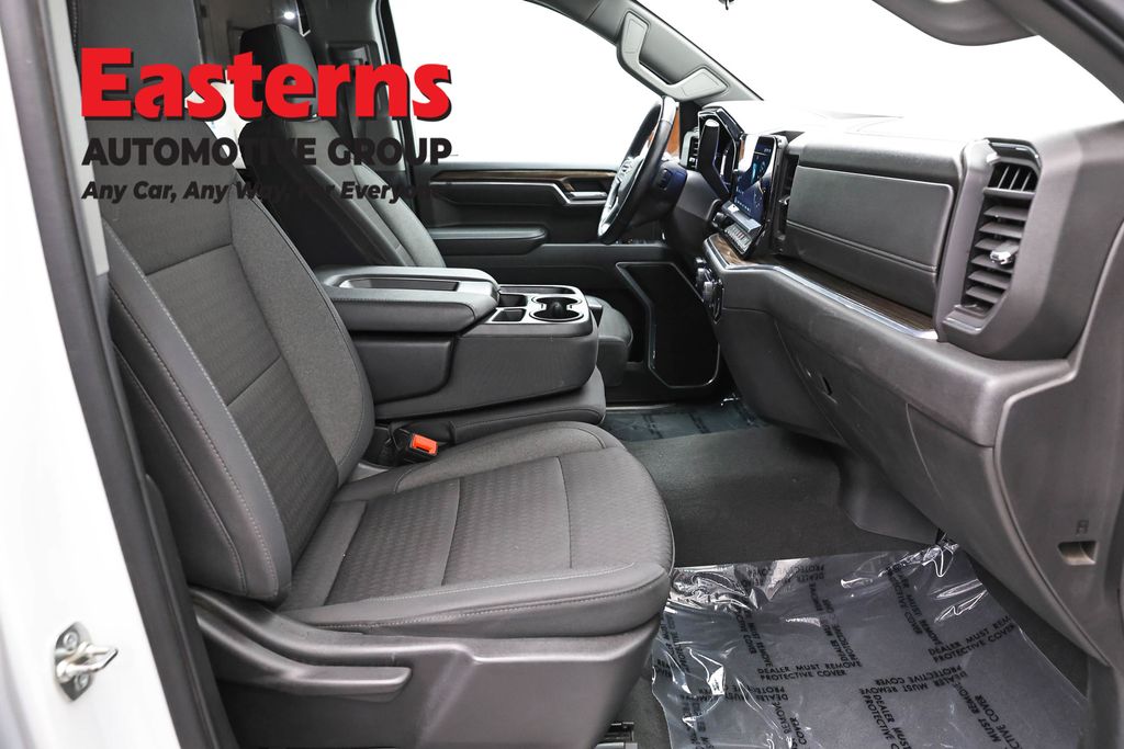 2025 Chevrolet Silverado 1500 46