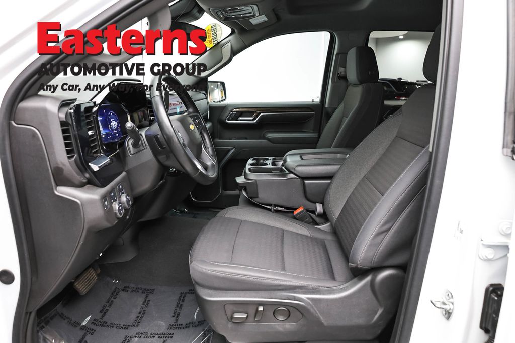 2025 Chevrolet Silverado 1500 63