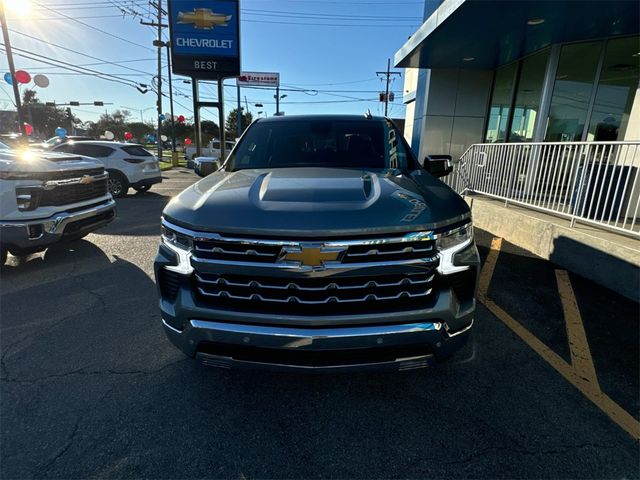 2025 Chevrolet Silverado 1500 LTZ