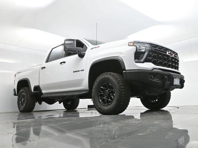 2025 Chevrolet Silverado 2500HD ZR2