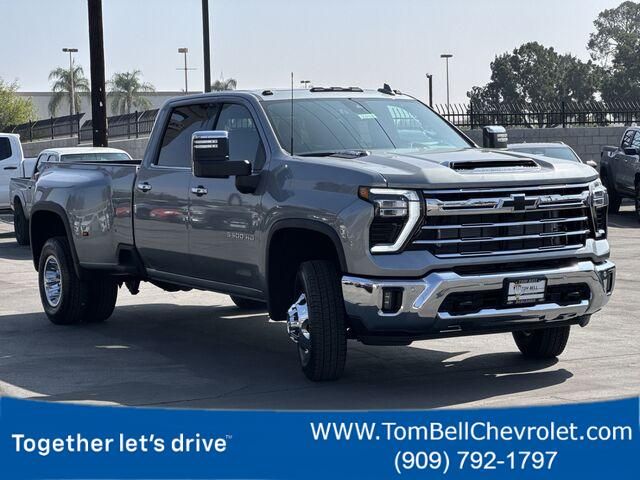 2025 Chevrolet Silverado 3500HD LTZ