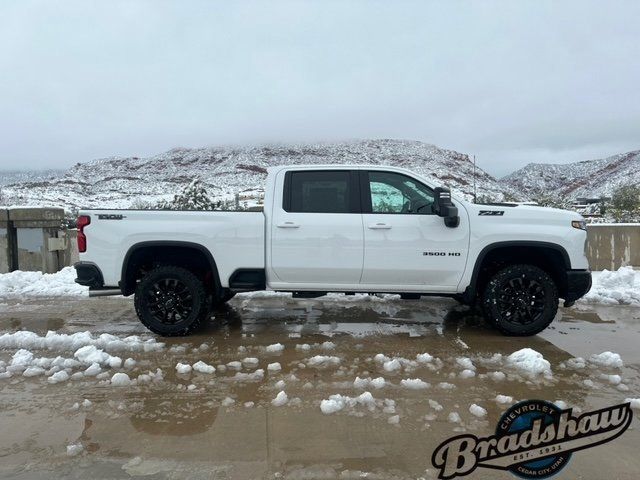 2025 Chevrolet Silverado 3500HD LTZ