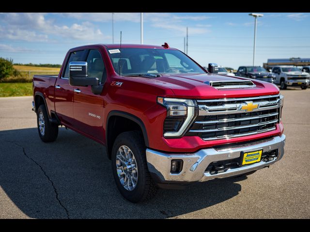 2025 Chevrolet Silverado 3500HD LTZ