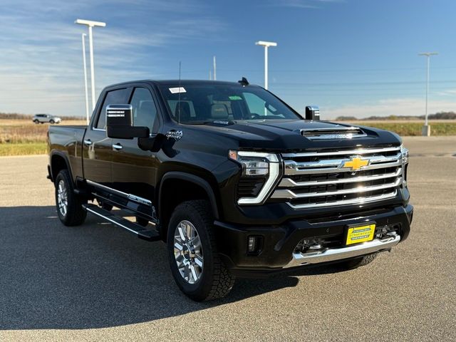 2025 Chevrolet Silverado 3500HD High Country