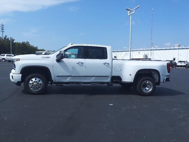 2025 Chevrolet Silverado 3500HD High Country