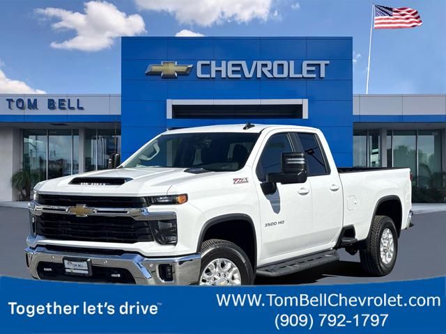 2025 Chevrolet Silverado 3500HD LT