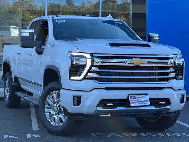 2025 Chevrolet Silverado 3500HD High Country