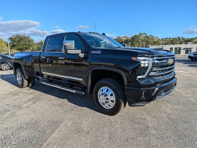 2025 Chevrolet Silverado 3500HD High Country