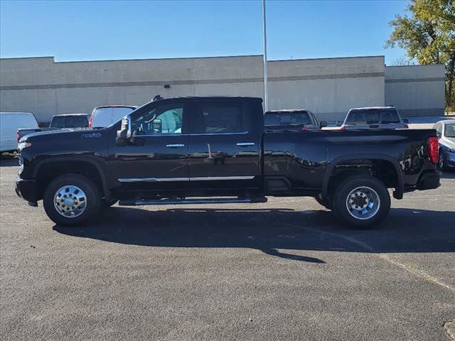 2025 Chevrolet Silverado 3500HD High Country