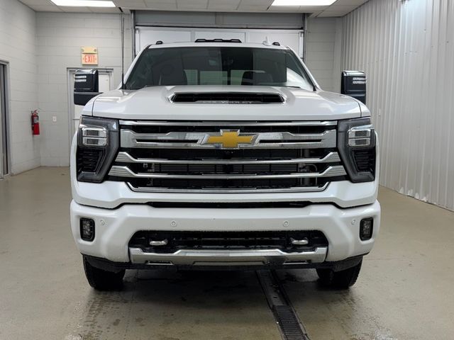 2025 Chevrolet Silverado 3500HD High Country