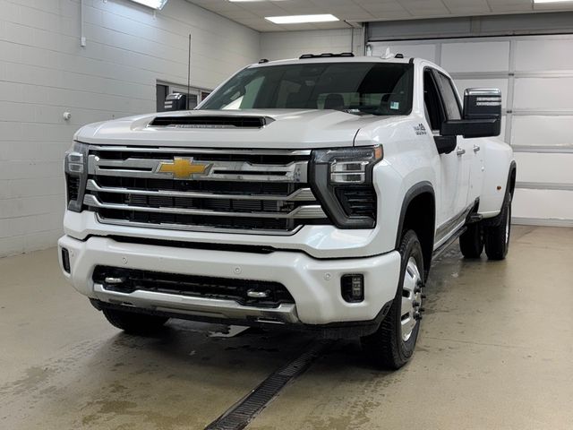 2025 Chevrolet Silverado 3500HD High Country