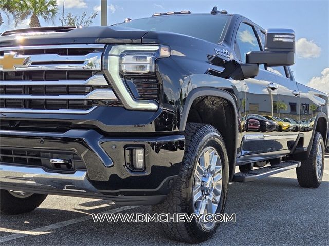 2025 Chevrolet Silverado 3500HD High Country