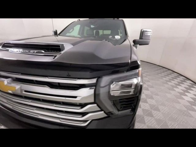 2025 Chevrolet Silverado 3500HD High Country