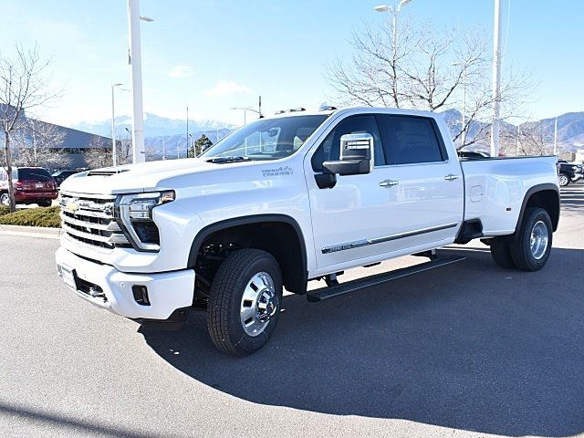 2025 Chevrolet Silverado 3500HD High Country