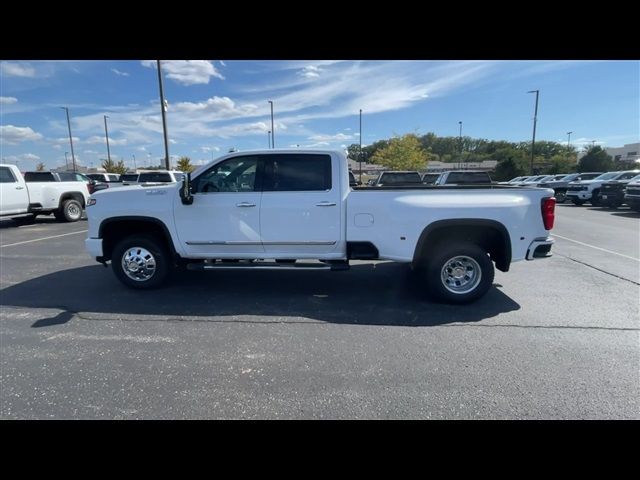 2025 Chevrolet Silverado 3500HD High Country