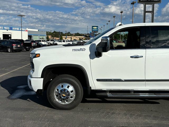 2025 Chevrolet Silverado 3500HD High Country