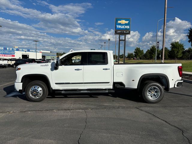 2025 Chevrolet Silverado 3500HD High Country