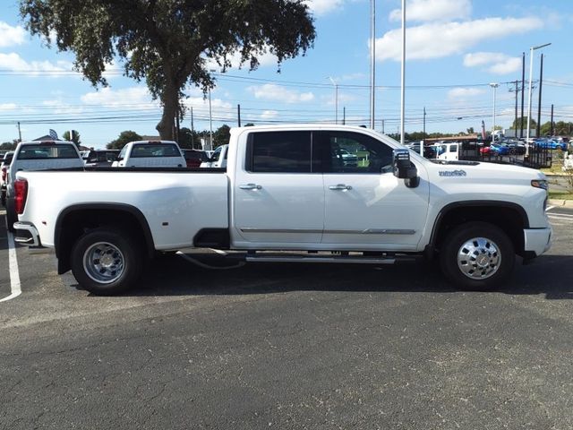 2025 Chevrolet Silverado 3500HD High Country