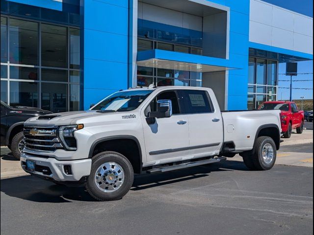 2025 Chevrolet Silverado 3500HD High Country